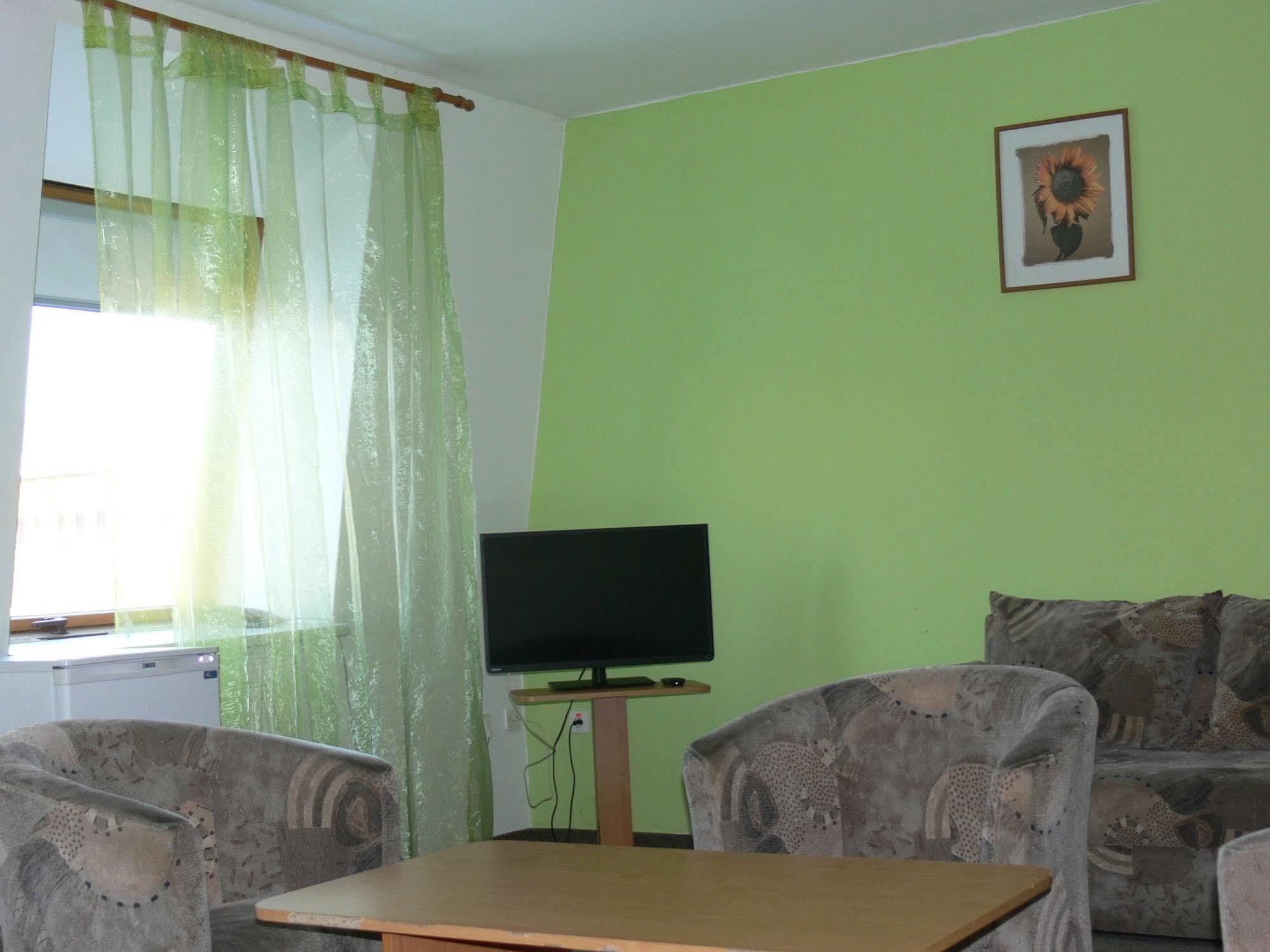 Penzion Agrothermal Bešeňová Exterior foto